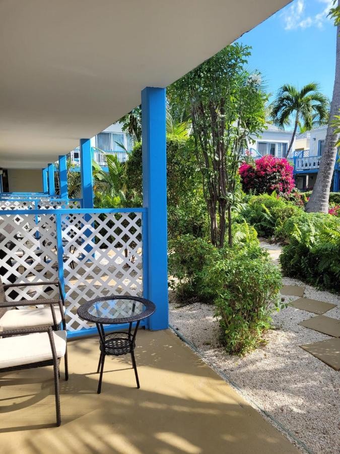 Sibonne Beach Hotel Grace Bay Exteriör bild