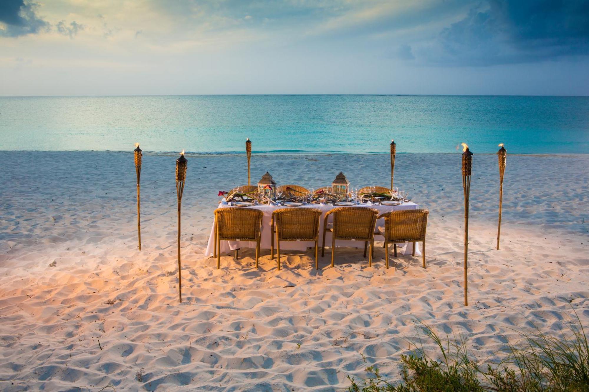 Sibonne Beach Hotel Grace Bay Exteriör bild